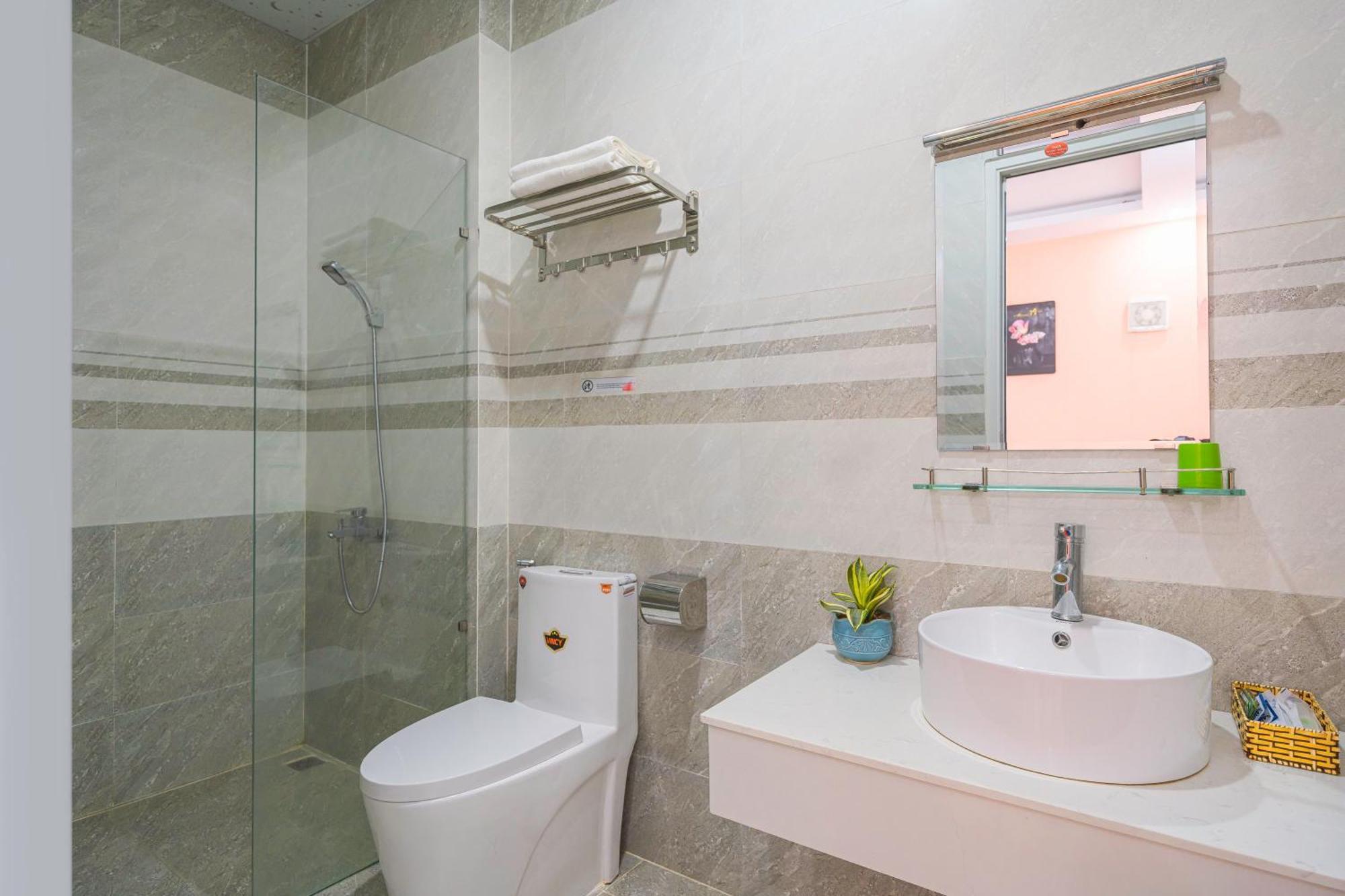 Khach San Loi Ve Da Lat Hotell Exteriör bild