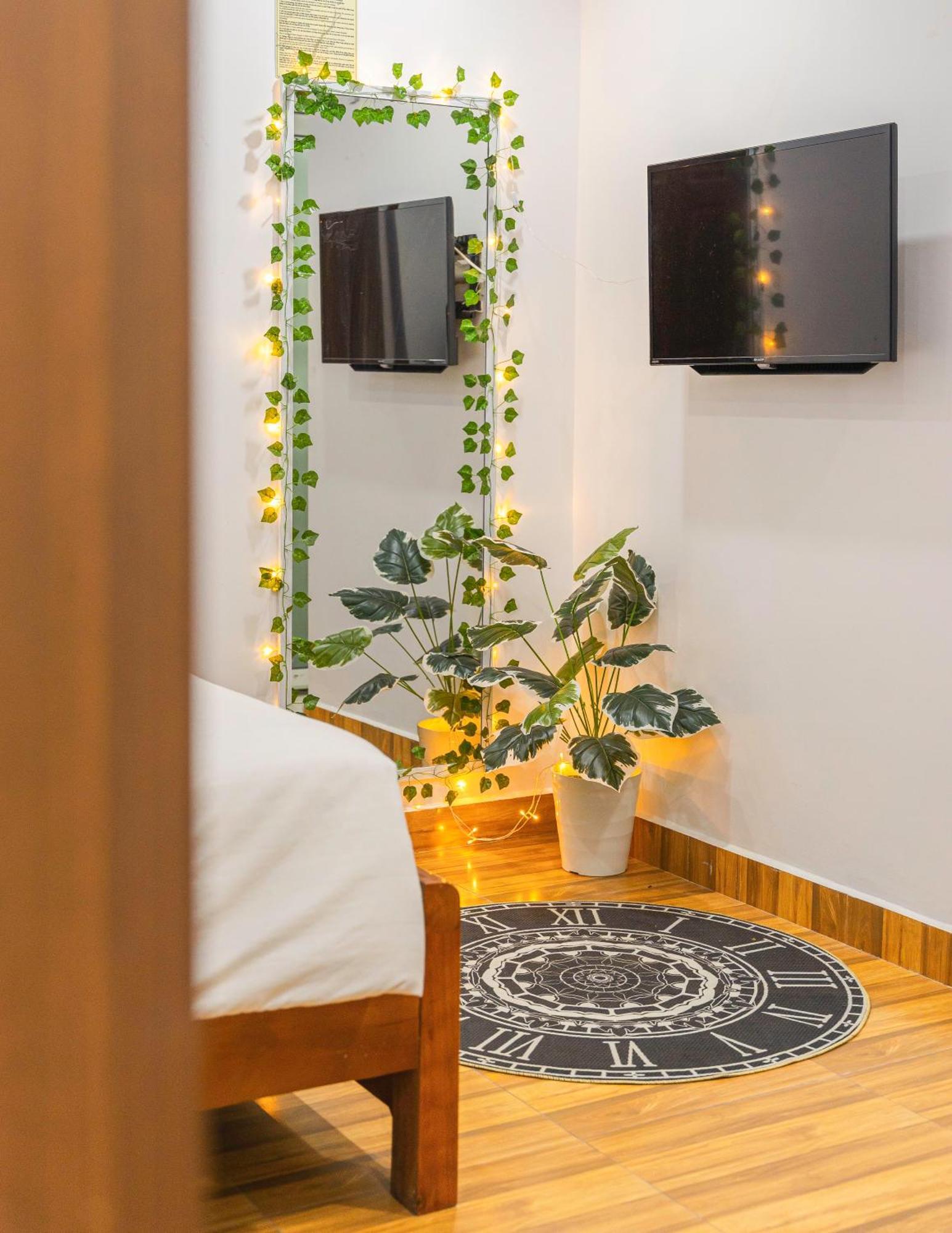 Khach San Loi Ve Da Lat Hotell Exteriör bild