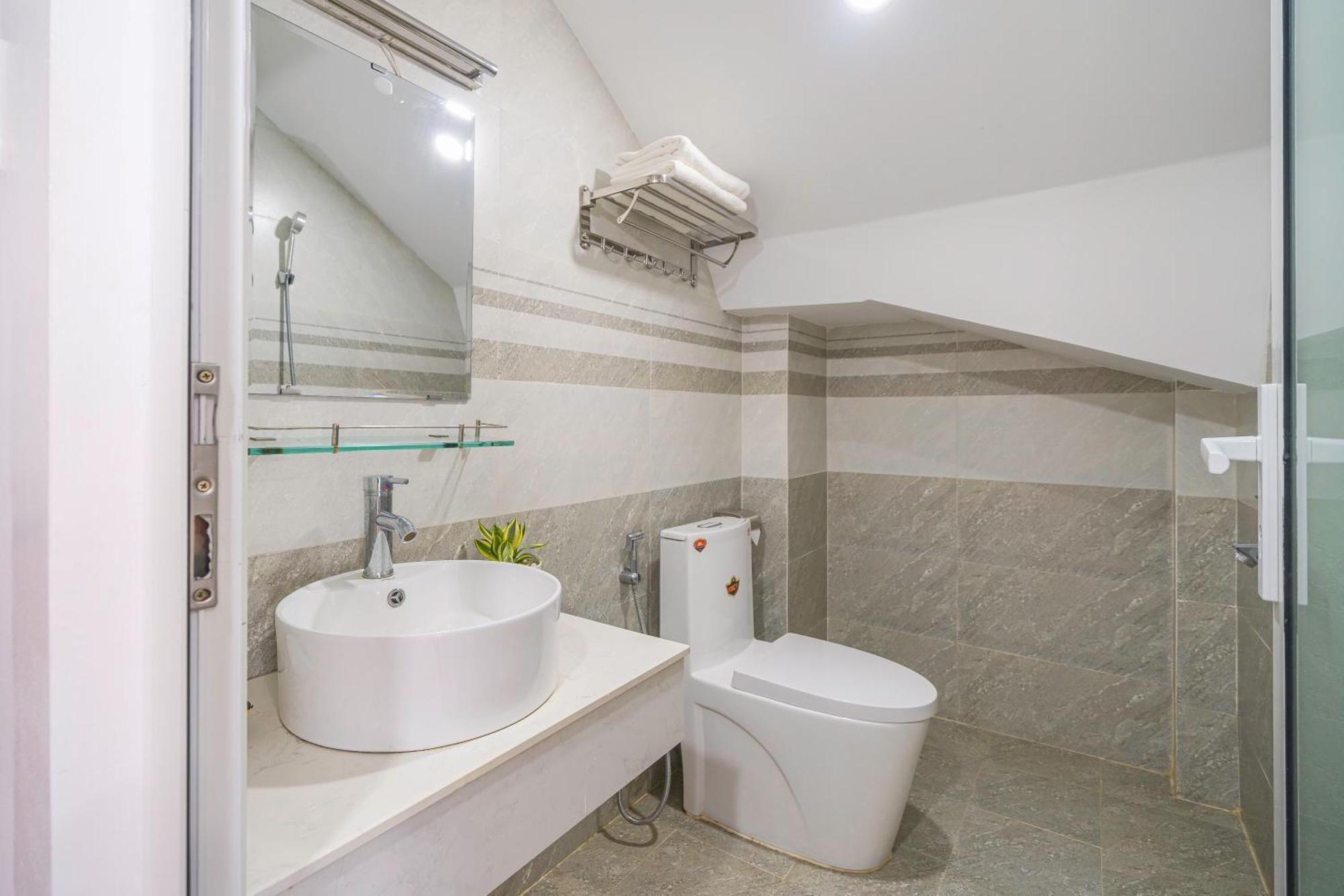 Khach San Loi Ve Da Lat Hotell Exteriör bild